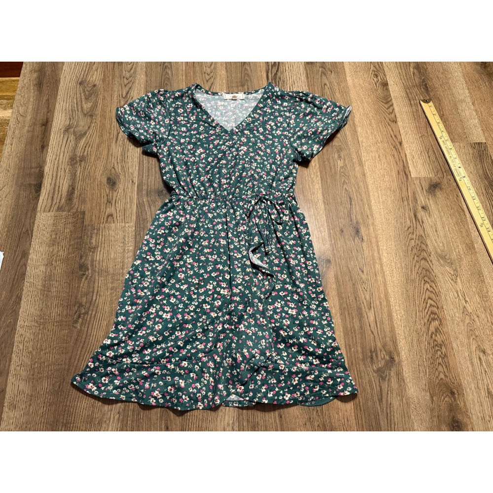 Walking On Sunshine Floral Wrap Dress Women XL Green Juniors Faux Wrap Excellent